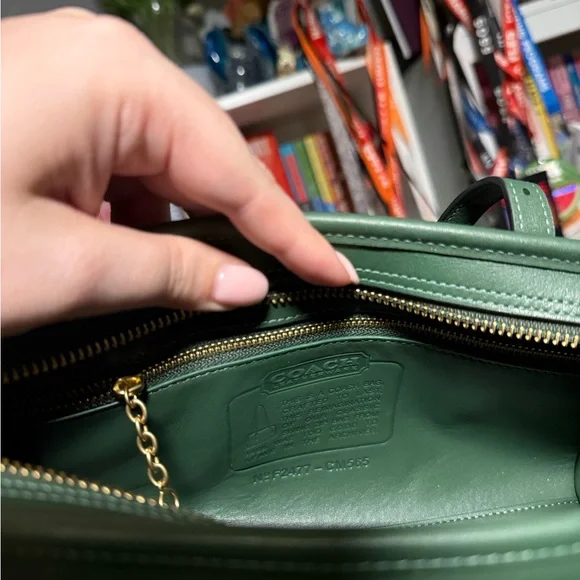 Coach Green Swing Zip - Picture 10 of 10